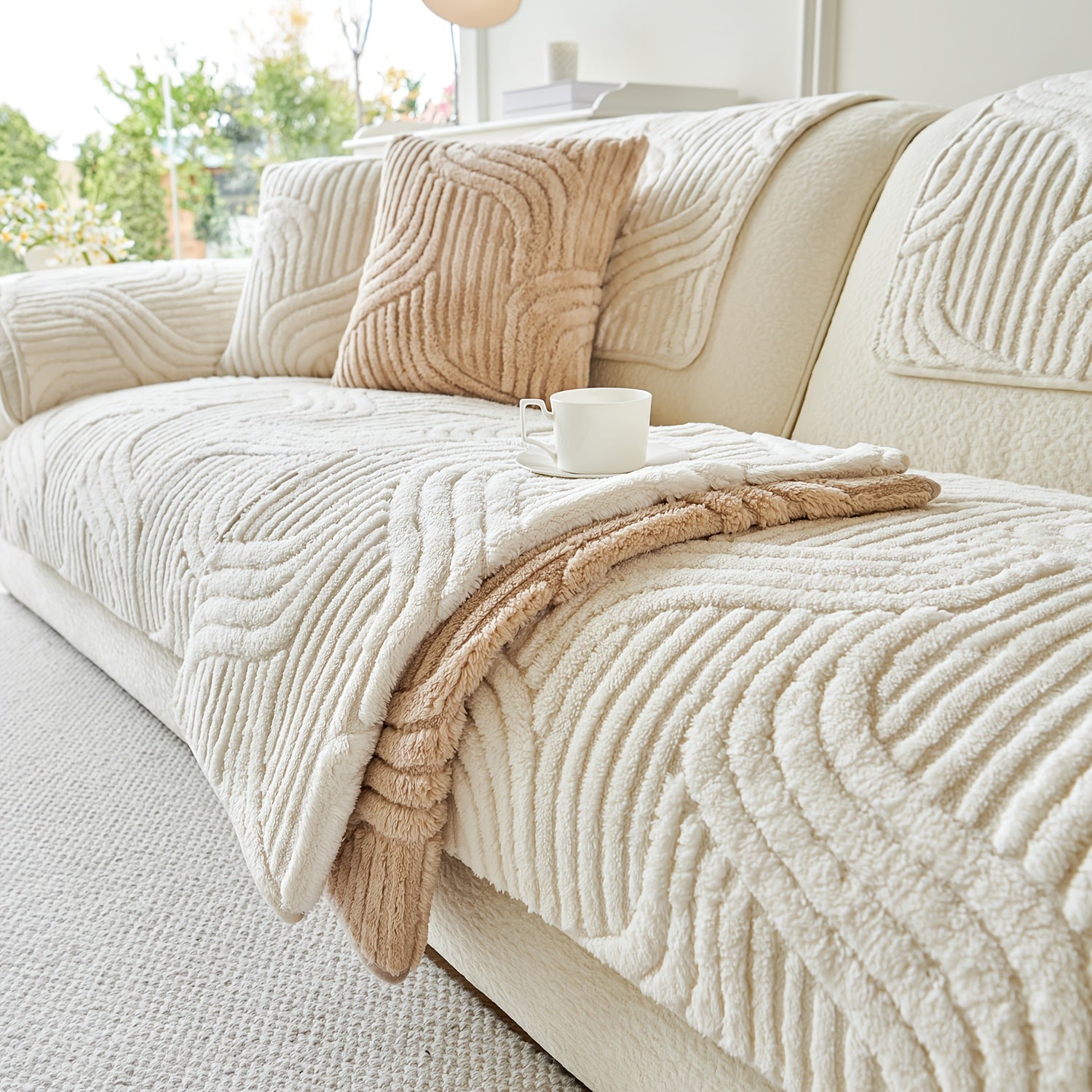 1pc AICHO HOUSE Plush Striped Sofa Cover with Anti-Slip Particles - Machine Washable, Versatile Fit for 1 to 4-Seater Sofas, Ideal for Living Room, Bedroom, Office - Elegant Black and Cream Decor